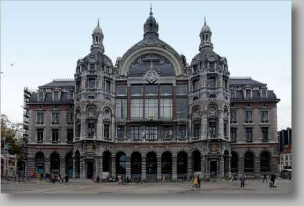 Centraal Station Gevel Astridplein foto