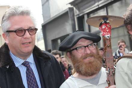 Prins Laurent apprecieerde de muziek van de Alvermannekes, die speelden op de opening van Calamartes. (foto: Ilkan Demir)
