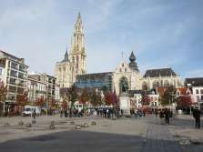 Antwerpen Kathedraal zicht van Groenplaats