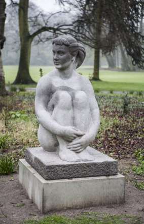 Zittende Vrouw van Willy Kreitz