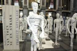     In het Centraal Station van Antwerpen loopt vanaf 22 maart de tentoonstelling Van Toen, Nu en Straks. (foto: Katrijn Leemans