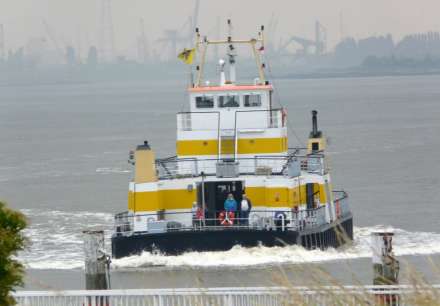 Veerboot tussen Linker en Rechteroever Antwerpen